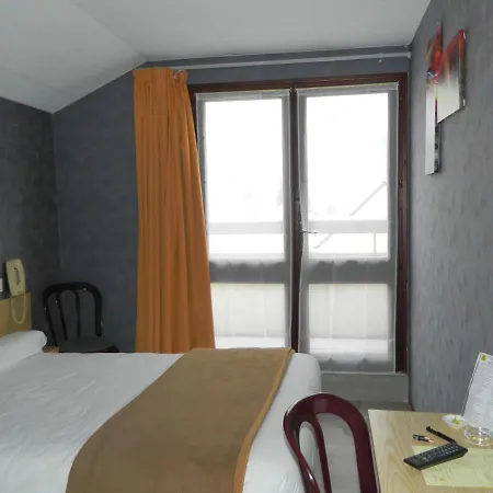 Otel Logis L'elanceze Thiézac