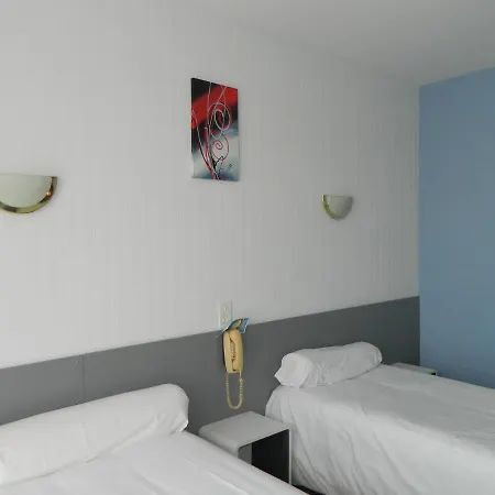 Logis L'elanceze 2* Thiezac