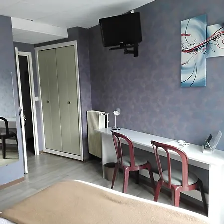 Hotel Logis L'elanceze Thiezac