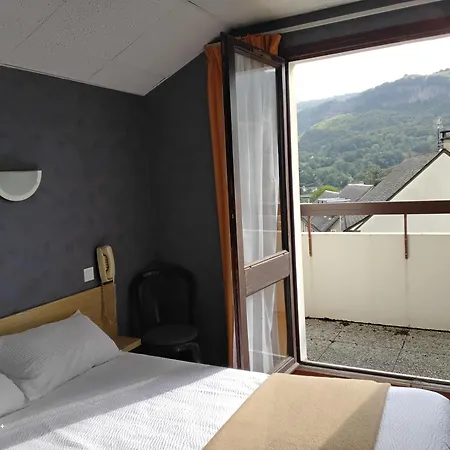 Logis L'elanceze Hotel Thiezac