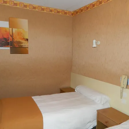 Hotel Logis L'elanceze Thiezac
