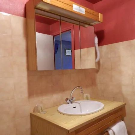 Hotel Logis L'elanceze 2*