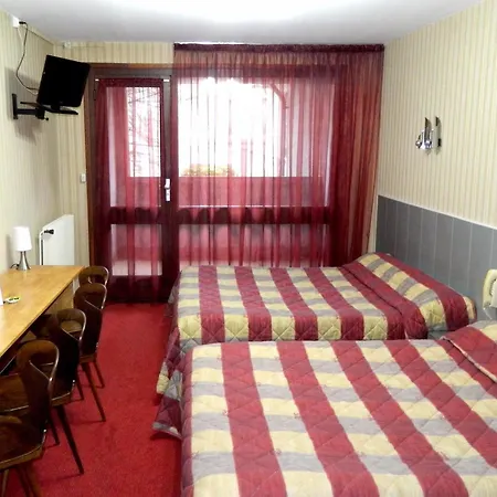Logis L'elanceze 2* Thiezac